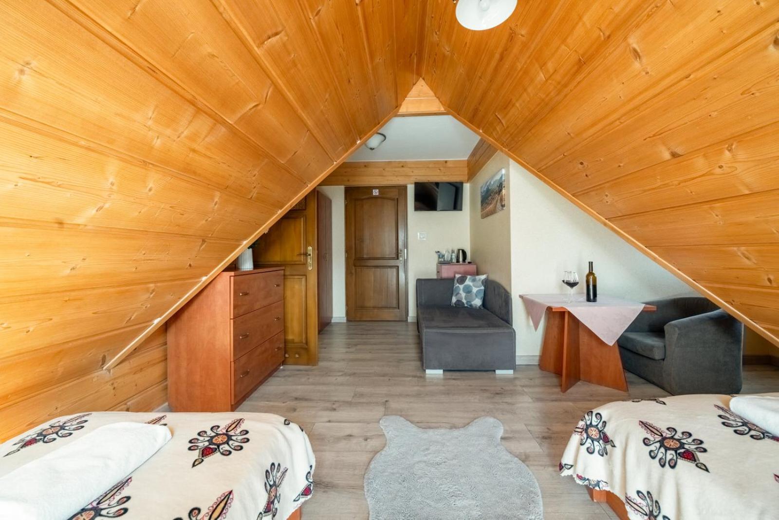 Deluxe Triple Room Balcony