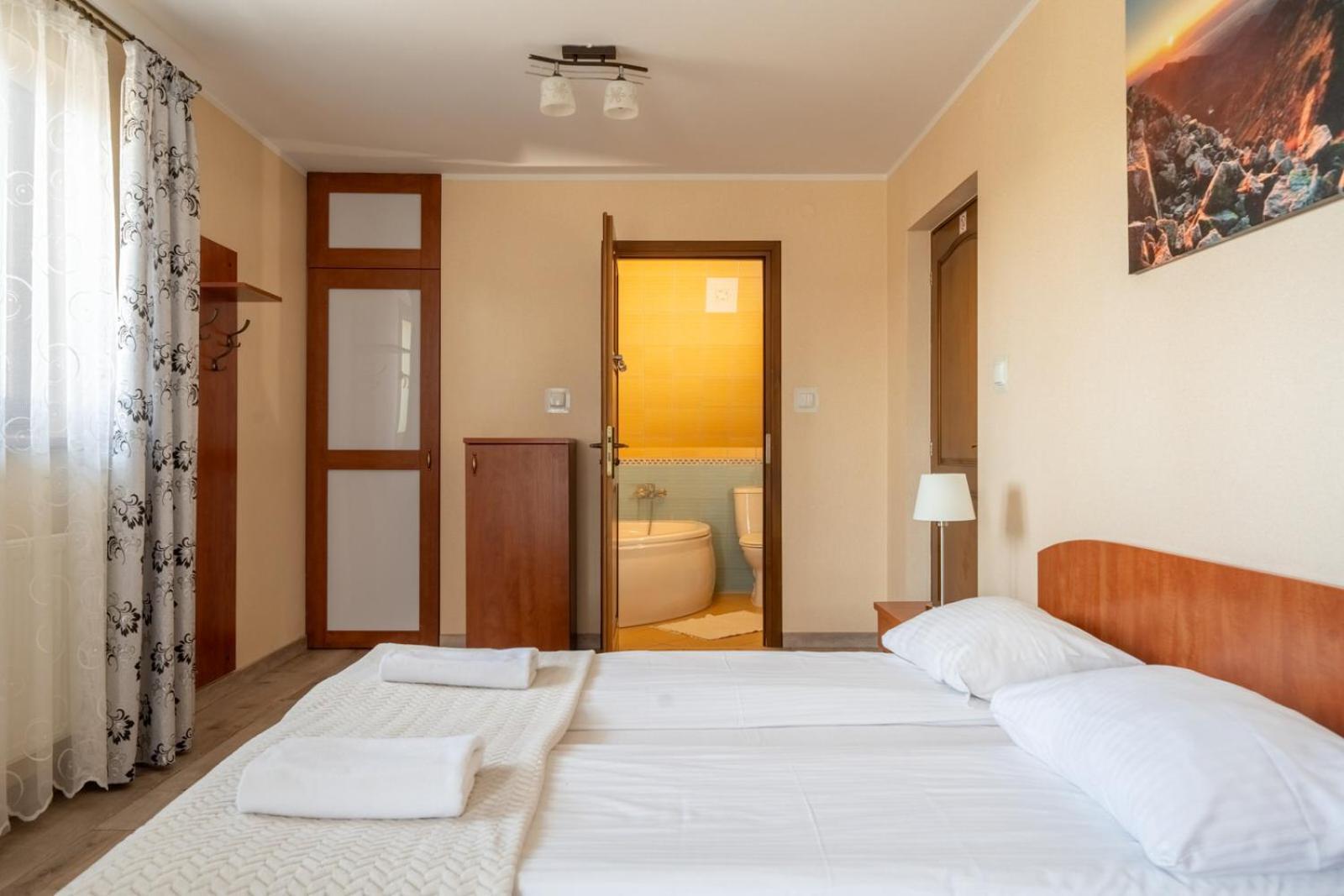 Deluxe Triple Room Balcony